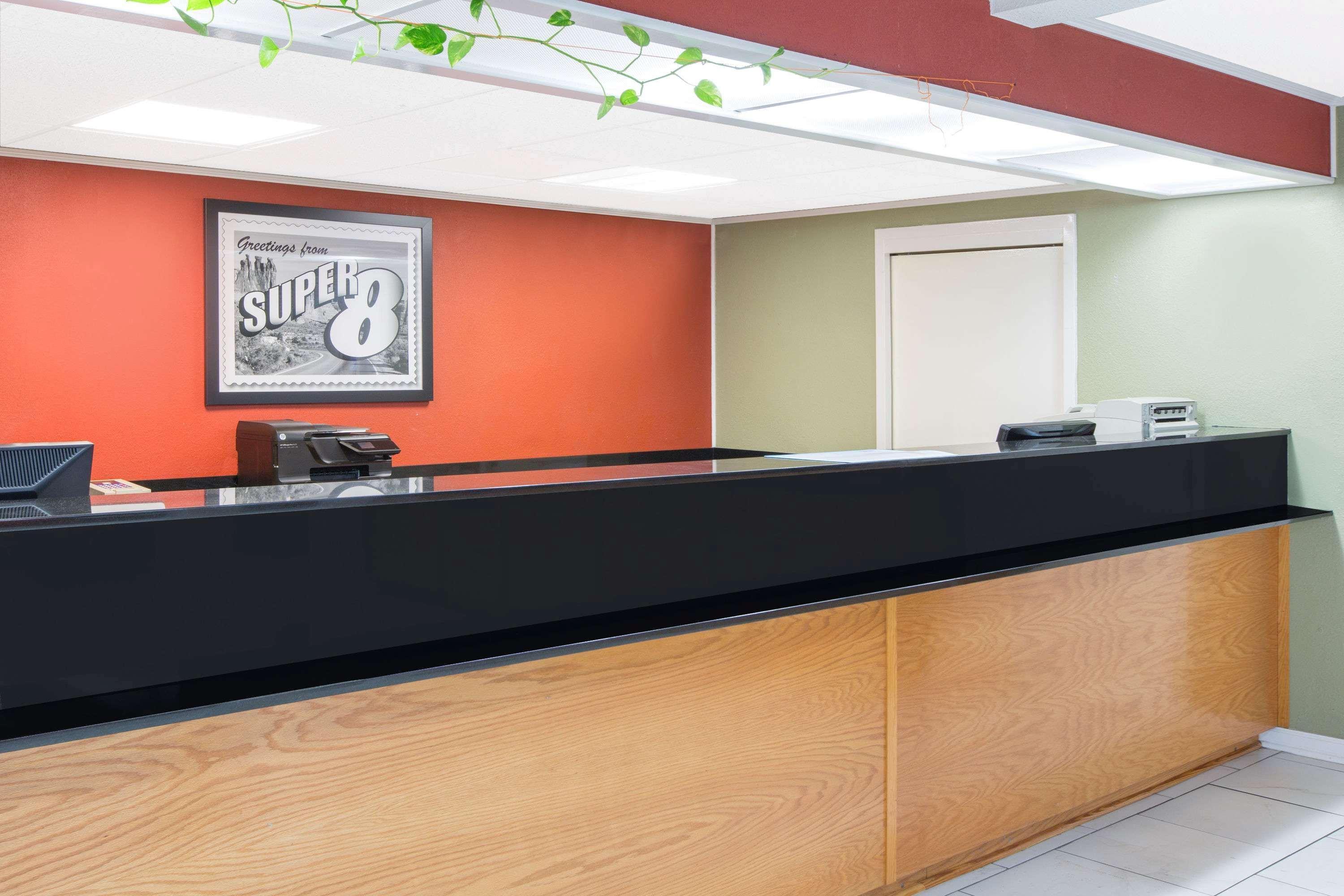 Super 8 By Wyndham Dothan Exterior foto